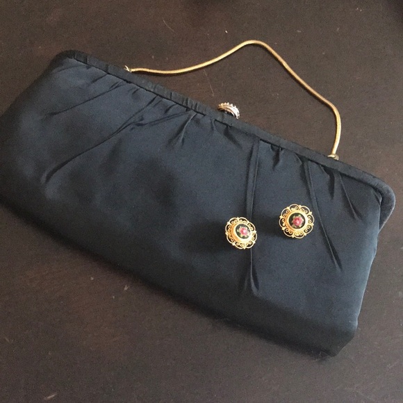 la france Handbags - Vintage La France bags with earrings